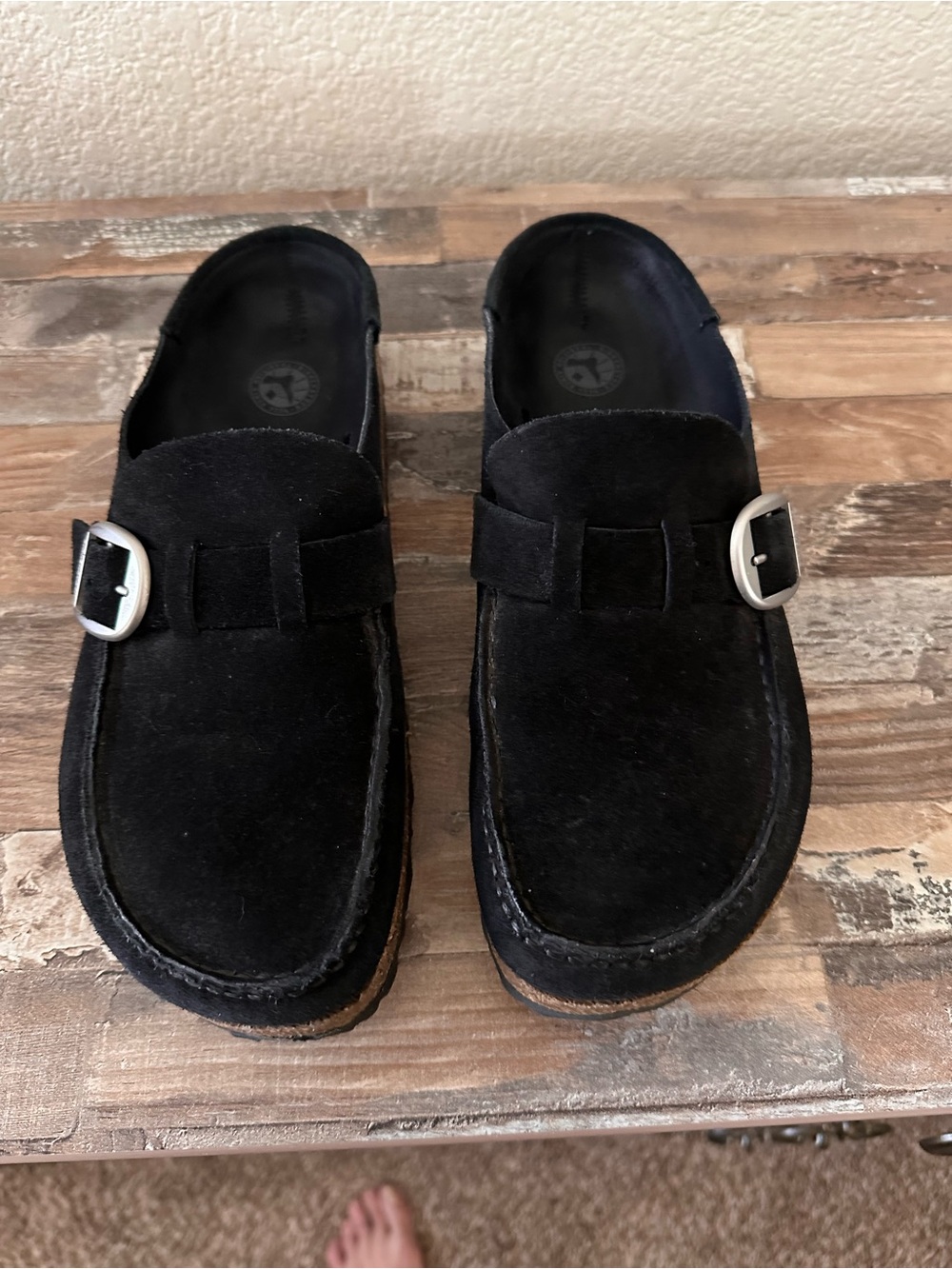 Birkenstock Women’s Black Suede clog with Buckle-waterproof, worn twice sz 42